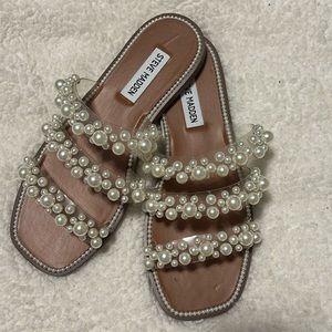 NWOT Steve Madden Taye Pearl Sandals